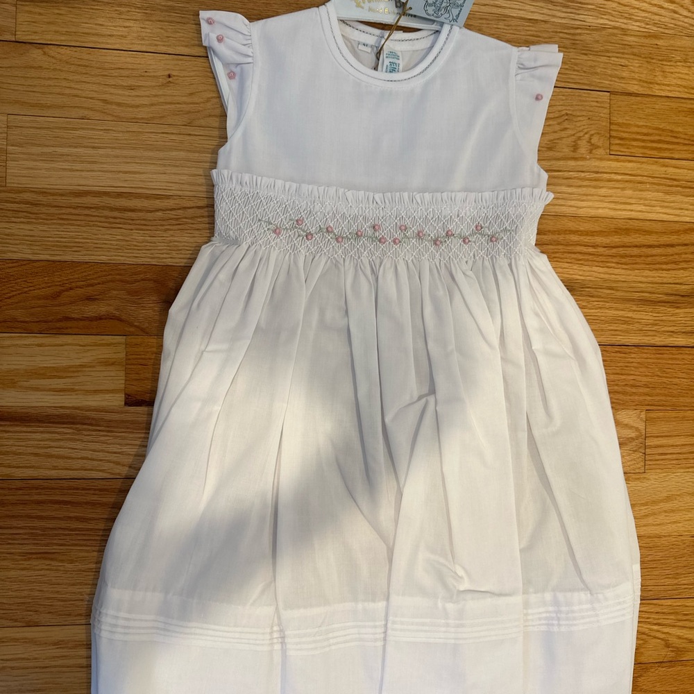 NWT White Sleeveless smocked cotton dress with hand embroidery Flutter Sleeve